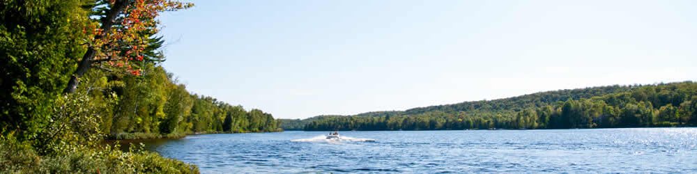 Fall Boating in Almaguin